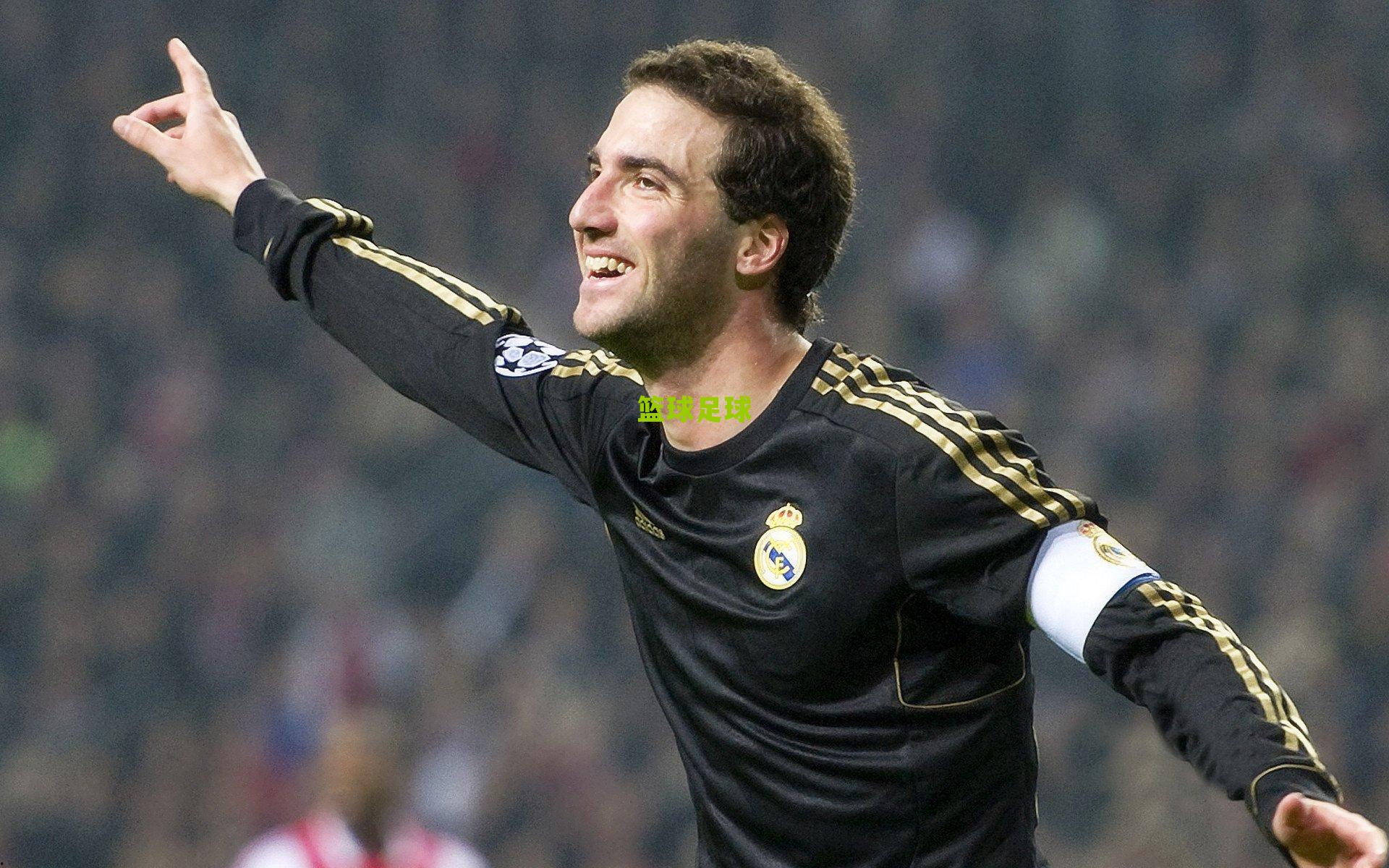 莱万坦言金球之痛，梅西的赞美是安慰还是遗憾？